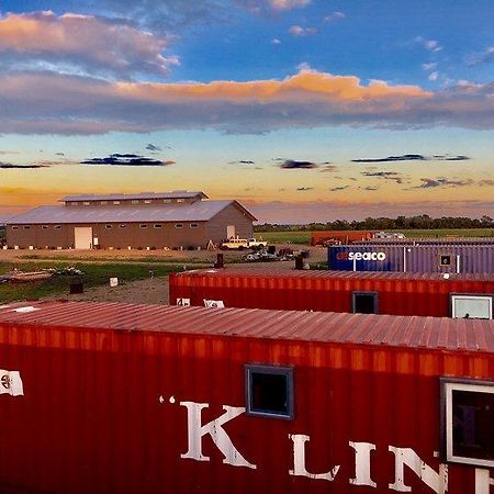 Flophouze Shipping Container Hotel - Houze 5 Round Top Bagian luar foto